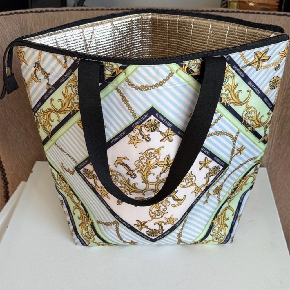 Victoria's Secret Nautical Baroque Insulated Tote Bag. - Picture 2 of 12